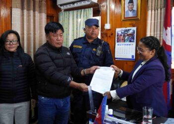 हाइड्रोले शेयर वितरण गर्दा उपेक्षा गरेको भन्दै नेचा सल्यान सरकार पुग्यो प्रशासन