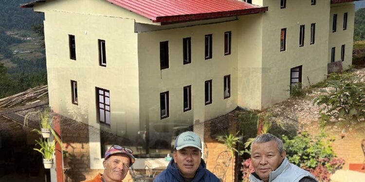  थातिङमा बनेको निनो होस्टेल उद्‌घाटन हुँदै, जिल्ला भरका विपन्न विद्यार्थीलाई आवासीय सुविधा 