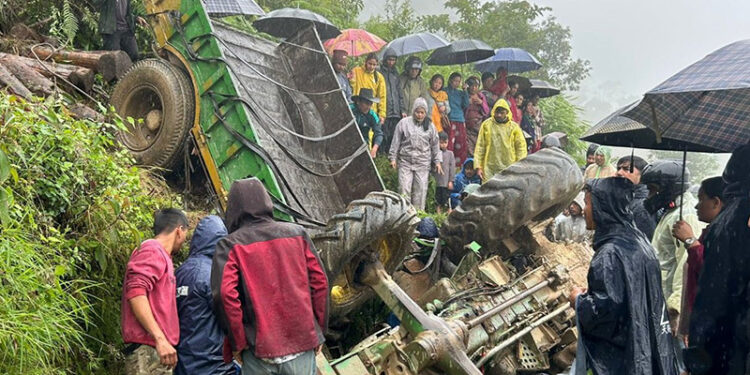 भोजपुरमा ट्याक्टर दुर्घटना हुँदा दुई जनाको घटनास्थलमै मृत्यु