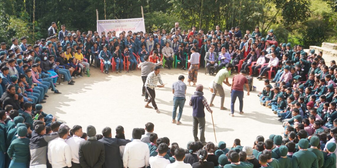खोटाङमा ‘शून्यदेखि शिखरसम्म’ सडक नाटकको आठौँ सो सम्पन्न, मानसिक स्वास्थ्यप्रति समुदायमा जागरण