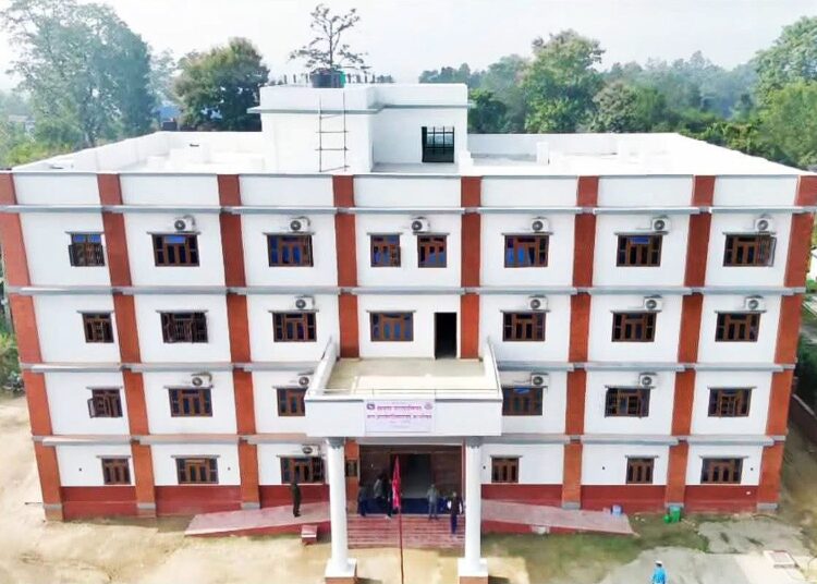 चिसो बढेको भन्दै त्रियुगाका विद्यालय आज देखी ३ दिन लाई बन्द