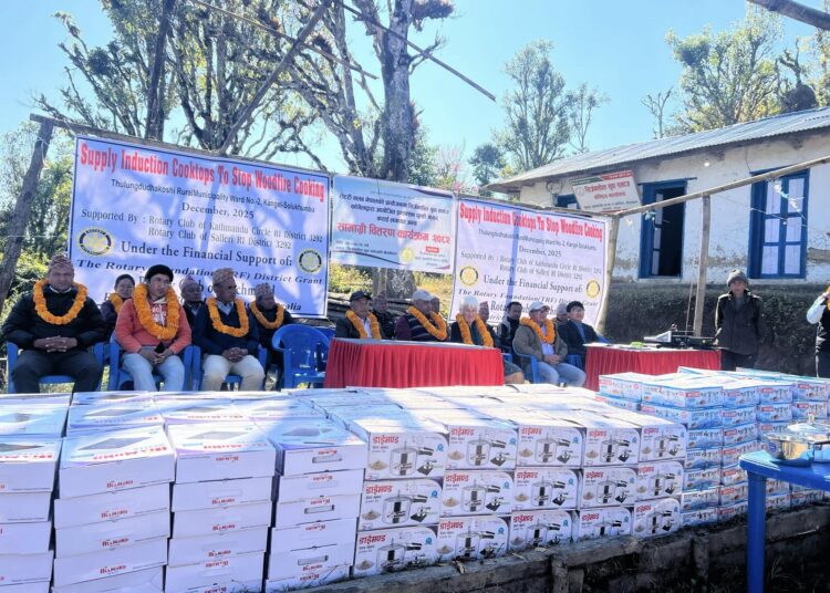 सिर्जनशील युवा समाजद्वारा १०० घरधुरीलाई किचन सामग्री वितरण