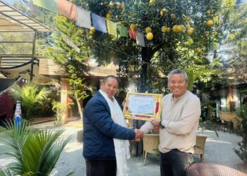 अनाथालय निर्माणका लागि जग्गादान गर्ने च्याङ्गा शेर्पा सम्मानित