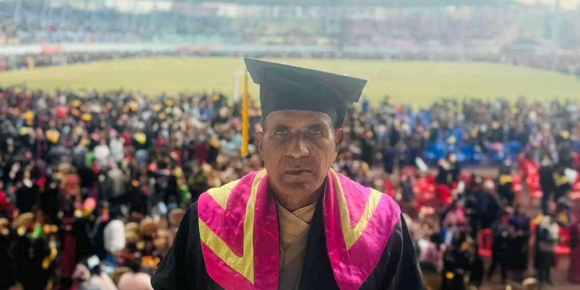 खोटाङका इन्द्रबहादुर थापा बने प्रेरणाको उदाहरण, ६८ वर्षमा स्नातकोत्तर पूरा