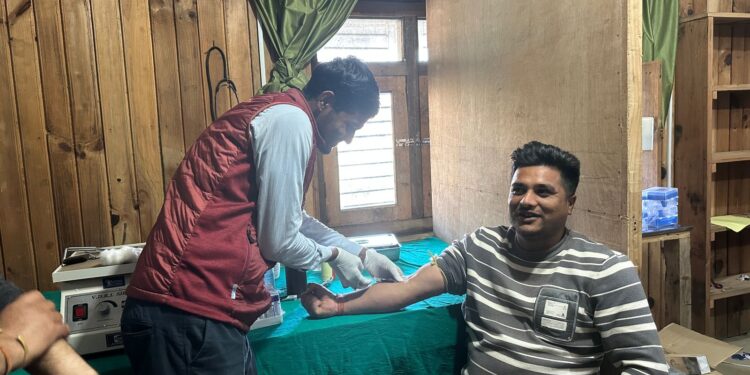 तिङ्ला स्वास्थ्य चौकीमा सुरु भयो ल्याव सेवा, रगत, मधुमेह लगायतका जाँच अव वडाबाटै