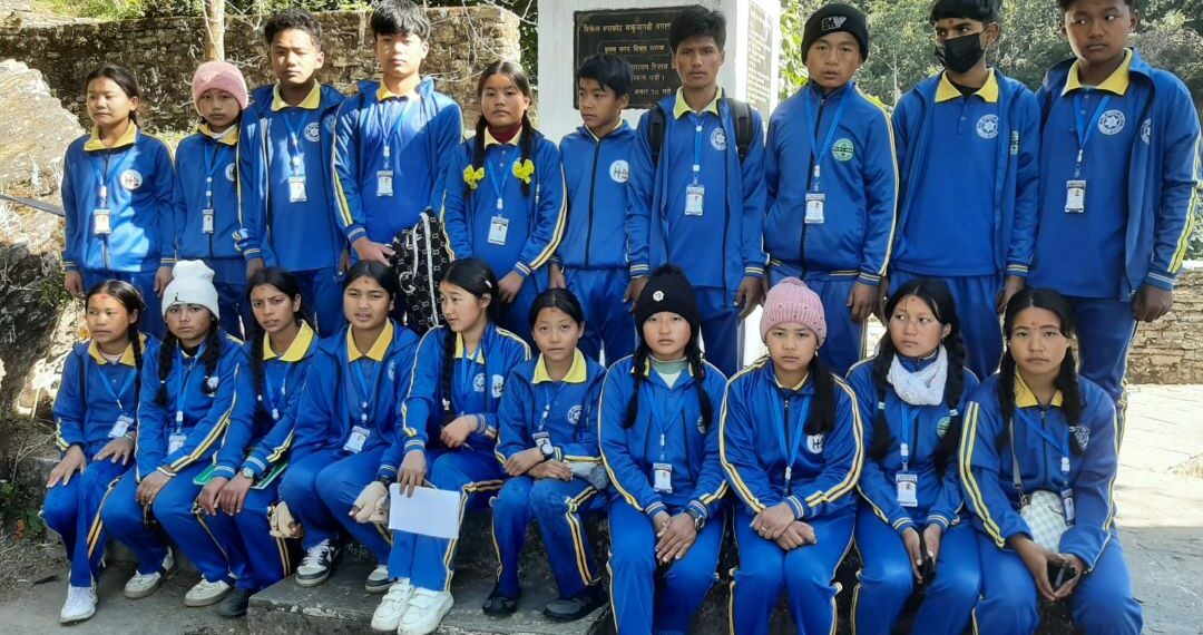 थर्पुडाँडा माविका कक्षा १० का विद्यार्थीले गरे शैक्षिक भ्रमण