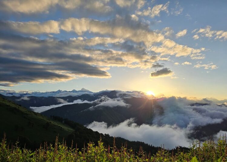 पश्चिम वायुको आंशिक प्रभाव, अधिकांश भूभागमा मौसम सफा