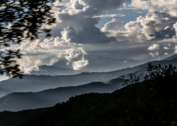 उच्च पहाडी क्षेत्रमा हल्का वर्षा र हिमपातको सम्भावना, तराईमा हुस्सु–कुहिरो कायमै