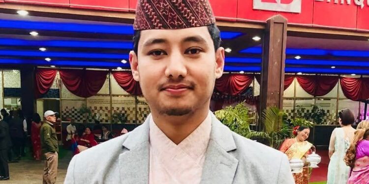 सोलुखुम्बुबाट विवेक बाबु लामिछानेको  उम्मेदवारी घोषणा