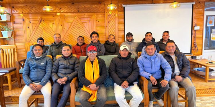 सोलुखुम्बुबाट एमाले प्रतिनिधि सभा उम्मेदवारमा वीर उदास श्रेष्ठको दाबेदारी