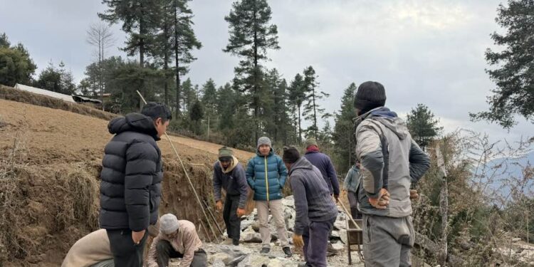 पर्यटकीय क्षेत्र रातनाङ्गे डाँडा जाने सडक सोलिङ सुरु 