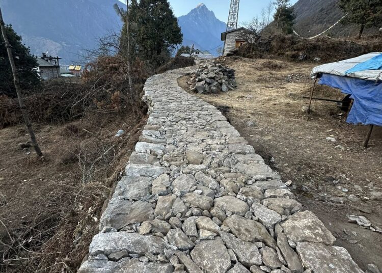 खुम्बुमा ६ लाखको लगानीमा मगर टोल हुँदै लुक्ला एअरपोर्ट जोड्ने बाटो तयार