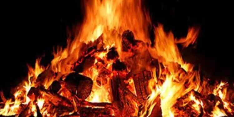 ओखलढुंगामा मगर दम्पतिको एउटै चित्तामा दाहसंस्कार