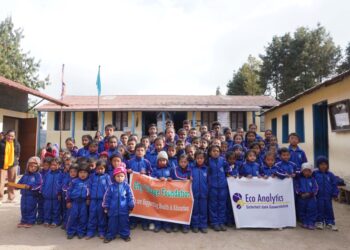 सेकारसिं आविका विद्यार्थीलाई विद्यालय पोशाक तथा स्टेशनरी सामग्री वितरण