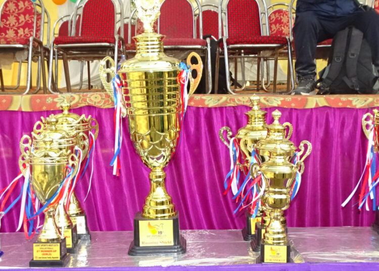 माप्य दुधकोशीमा अध्यक्ष कप भलिबल र राष्ट्रिय रनिङ शिल्ड प्रतियोगिता हुँदै