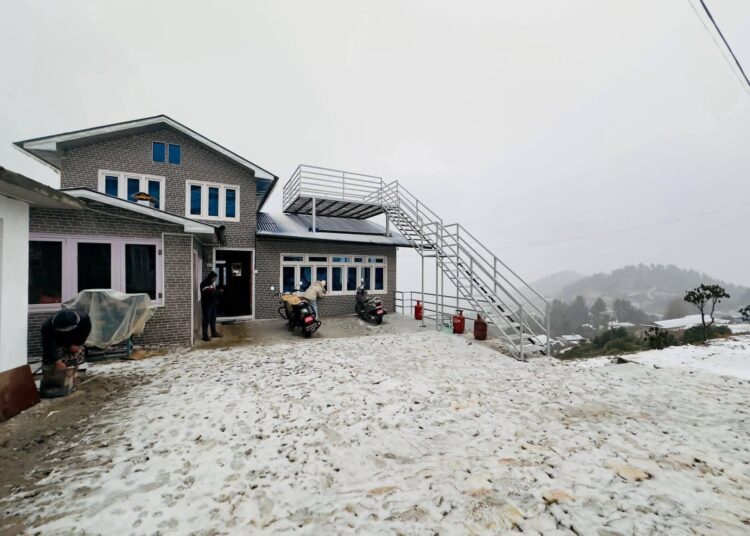 सोलुखुम्बुको माथिल्लो क्षेत्रमा हिमपात, डाँडा सेताम्मे