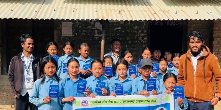 ताप्ली गाउँपालिकामा एचपिभी खोप अभियान सुरु, पहिलो दिन ५५ किशोरीलाई खोप