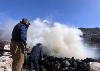 खुम्जुङ बजार स्थित स्टोररुममा आगलागी