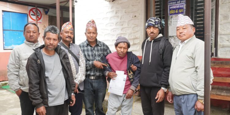 साहारा विहिन मखमल नेपालीले ५७ वर्षपछि पाए नागरिकता