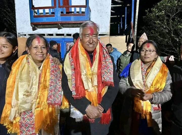 एउटै निर्वाचनमा साेलुबाट ३ सांसद निर्वाचित