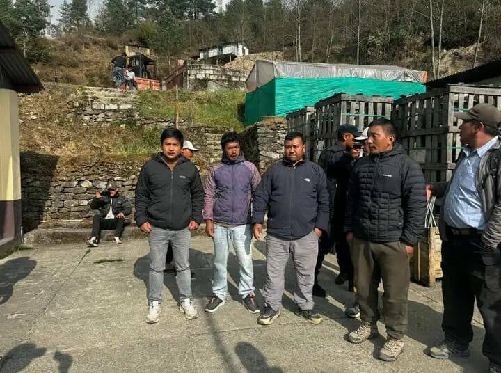 बेनी हाइड्रोपावरको तालाबन्दी अन्ततः जनप्रतिनिधि र स्थानीयकै उपस्थितिमा तोडियो