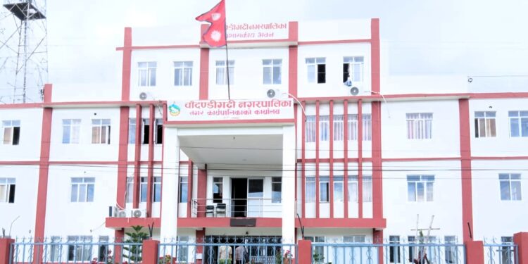  फ्याकिएका दाम्चाबाट धागो बनाउने प्रविधि चौदण्डीगढीमा, मेयर लामाबाट उद्‌घाटन 