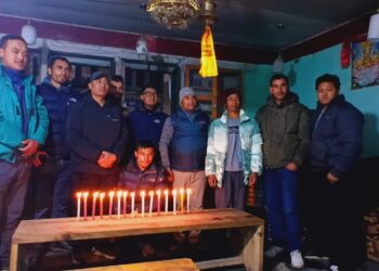 सरकार बनेकाे अवसरमा रास्वपा सोलुखुम्बुले गर्यो दीप प्रज्वलन