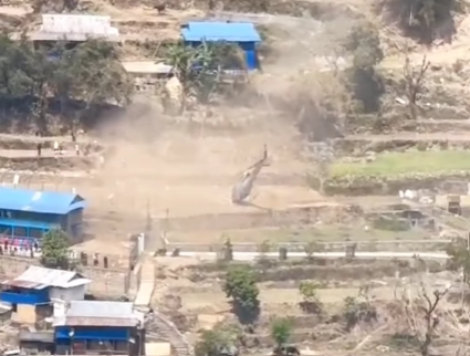 खोटाङको केपीलासगढी २ खार्ताम्छामा हेलिकप्टर दुर्घटना, एक जना घाइते 