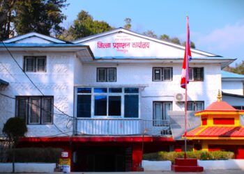 ओखलढुंगा प्रशासनले सार्वजनीक विदामा पनि सेवा दिने