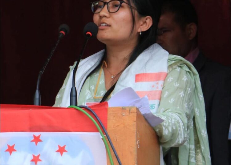 खाडीमा रहेका नेपालीलाई फिर्ता ल्याउने पहल गर्न सांसद गुरुङको माग