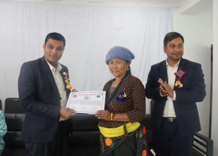 थुलुङमा उद्यमशीलता प्रवर्द्धनका लागि धजुरी–फुर्का तालिम सकियो