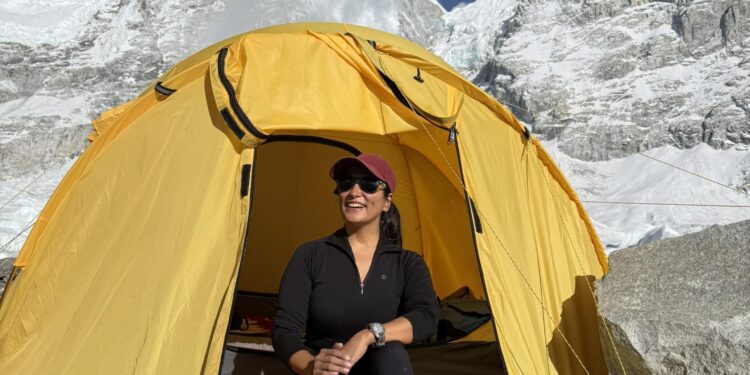 कीर्तिमानी आरोही श्रेष्ठको सगरमाथा मोह, छैठाैँ पटक आरोहणको प्रयास गर्दै 
