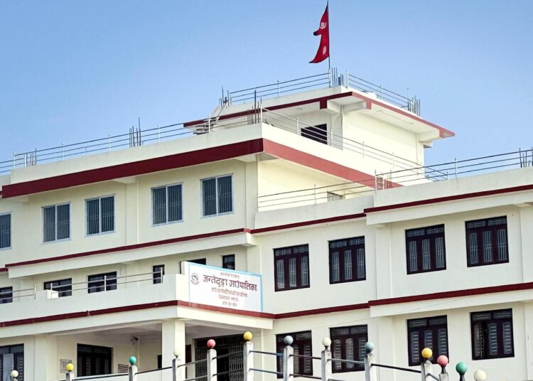 जन्तेढुङ्गा गाउँपालिकाले लालीगुराँस संरक्षण अभियान सञ्चालन गर्दै