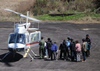 सोलुखुम्बुबाट सुत्केरी महिला र शिशुको हवाई उद्धार, थापाथलीमा उपचार हुँदै 