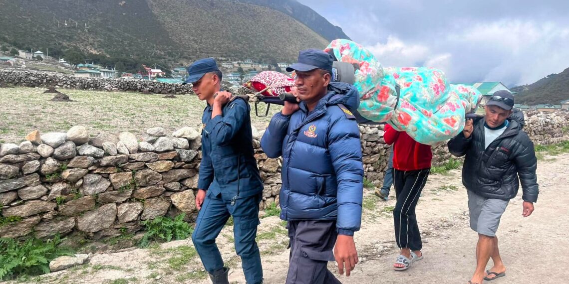 म्याराथनमा सहभागी हुन आएका अमेरिकी नागरिकलाई लेक लागेपछि उद्धार