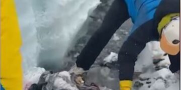 आइसफल डाक्टरले भेटे बेवारिसे शव, व्यवस्थापन सुरु