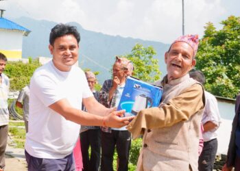 सोताङ–१ मा अपाङ्गता भएका व्यक्तिलाई विद्युतीय जग वितरण