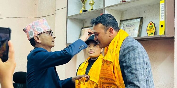 जिल्ला खेलकुद विकास समिति सोलुखुम्बुको नवनियुक्त अध्यक्ष र उपाध्यक्षद्वारा पदभार ग्रहण