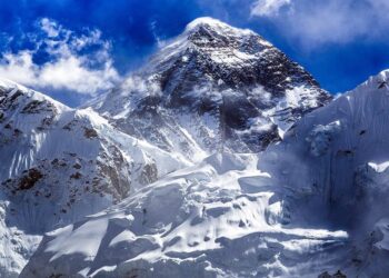 सगरमाथा आरोहणबाट मात्रै एक अर्बभन्दा बढी राजस्व, ३६१ आरोहीले लिए अनुमति