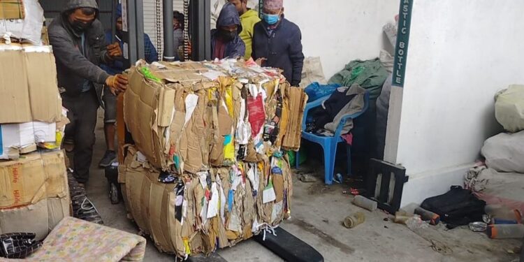 सोलुदुधकुण्डको डम्पिङ साइटमा संकलित फोहोर बढाबढमार्फत बिक्री