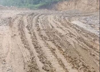 सात वर्षअघि खुलेको सडक जीर्ण, टाक्सिन्दुका स्थानीयको तत्काल मर्मतको माग