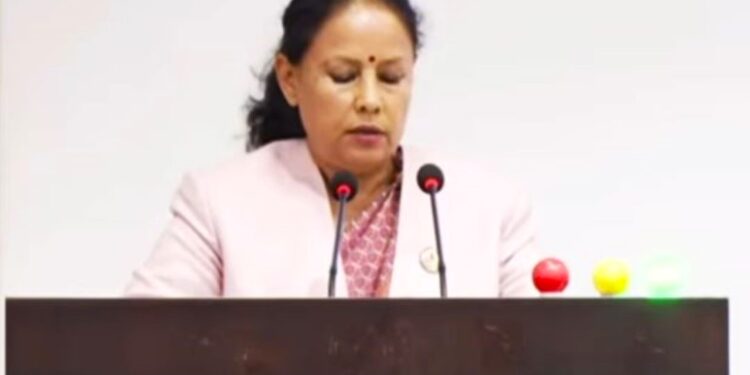 एलपी ग्यास अभाव र आधा सिलिन्डर वितरणबारे सांसद रिना उप्रेति केसीको सरकारको ध्यानाकर्षण