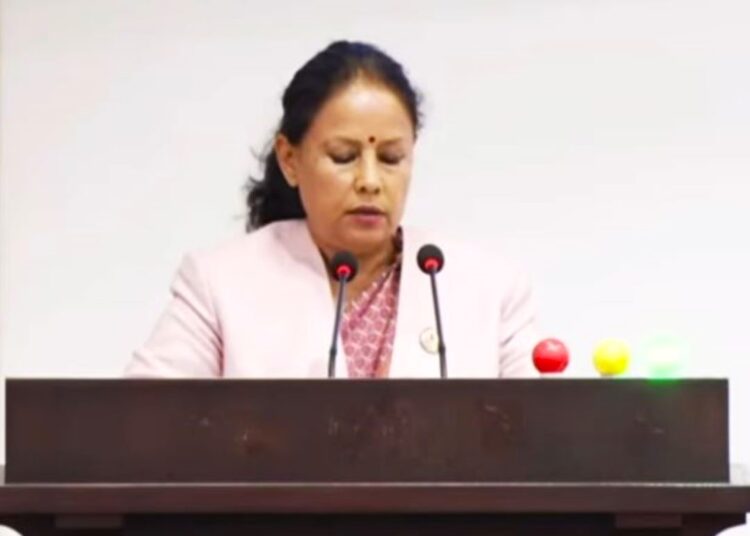 एलपी ग्यास अभाव र आधा सिलिन्डर वितरणबारे सांसद रिना उप्रेति केसीको सरकारको ध्यानाकर्षण