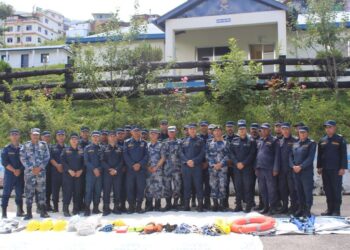 सोलुखुम्बुमा नेपाल प्रहरी र सशस्त्र प्रहरीबीच विपद् उद्धार सामग्री प्रयोगसम्बन्धी संयुक्त अभ्यास