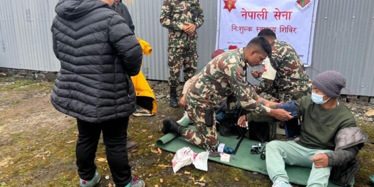 दूधकुण्डमा सेनाको निःशुल्क स्वास्थ्य शिविर, २७५ जना लाभान्वित