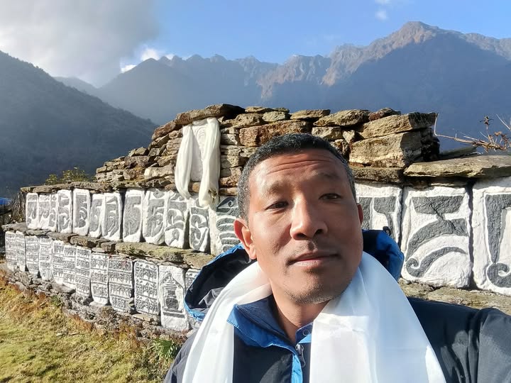 कोशीमा आन्तरिक मामिला तथा कानुन मन्त्रालयको जिम्मेवारी गोम्बु शेर्पालाई