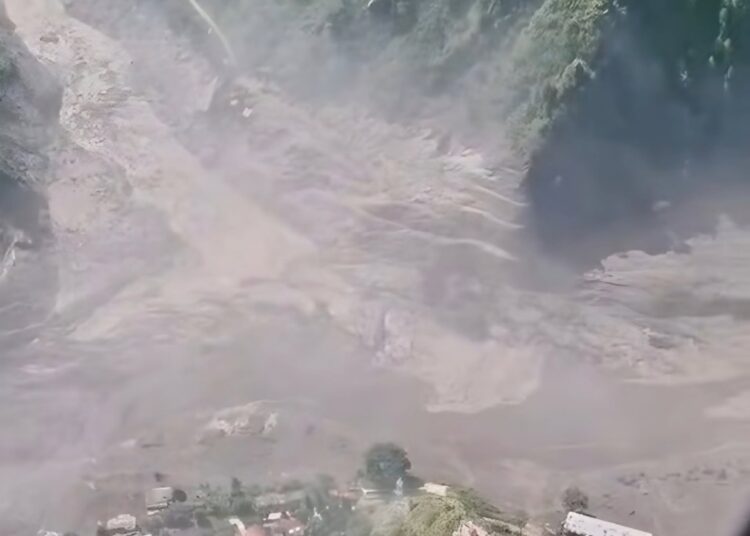 भोटेकोशीमा बाढीपछि उद्धारका लागि हेलिकप्टर तयारी अवस्थामा राख्न निर्देशन