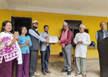 पूर्व विद्यार्थी डा. बास्तोलालाई विद्यावारिधि उपाधि हासिल गरेकोमा केदार माविको सम्मान