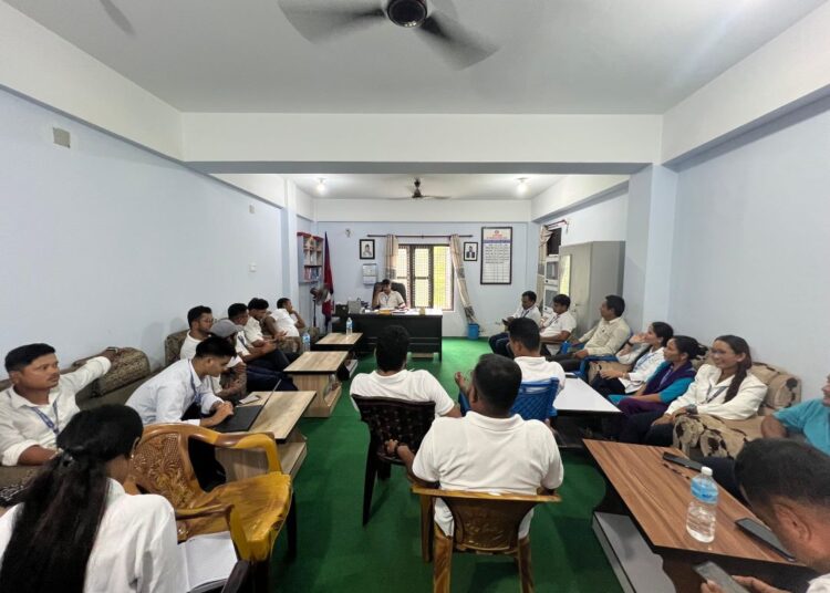 ताप्लीका जनप्रतिनिधि, कर्मचारी र शिक्षकले बाढीपीडितलाई १९ लाख ४० हजार सहयोग जुटाउने