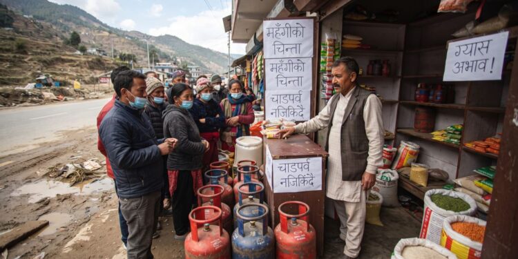 रसुवा बाढीको प्रभावः सोलुखुम्बुमा ग्यास अभाव र महँगीको चिन्ता
